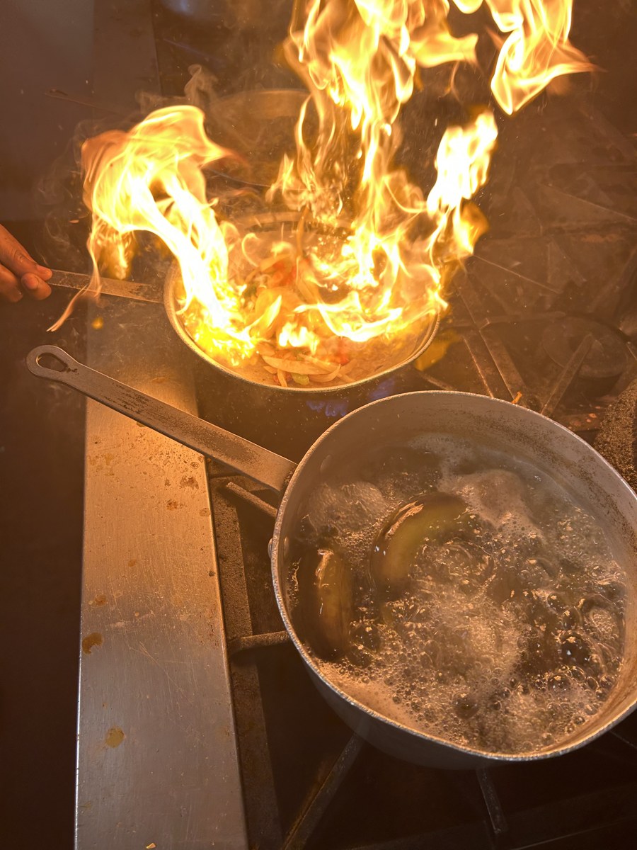 Kitchen fire during cooking — Legendz at work